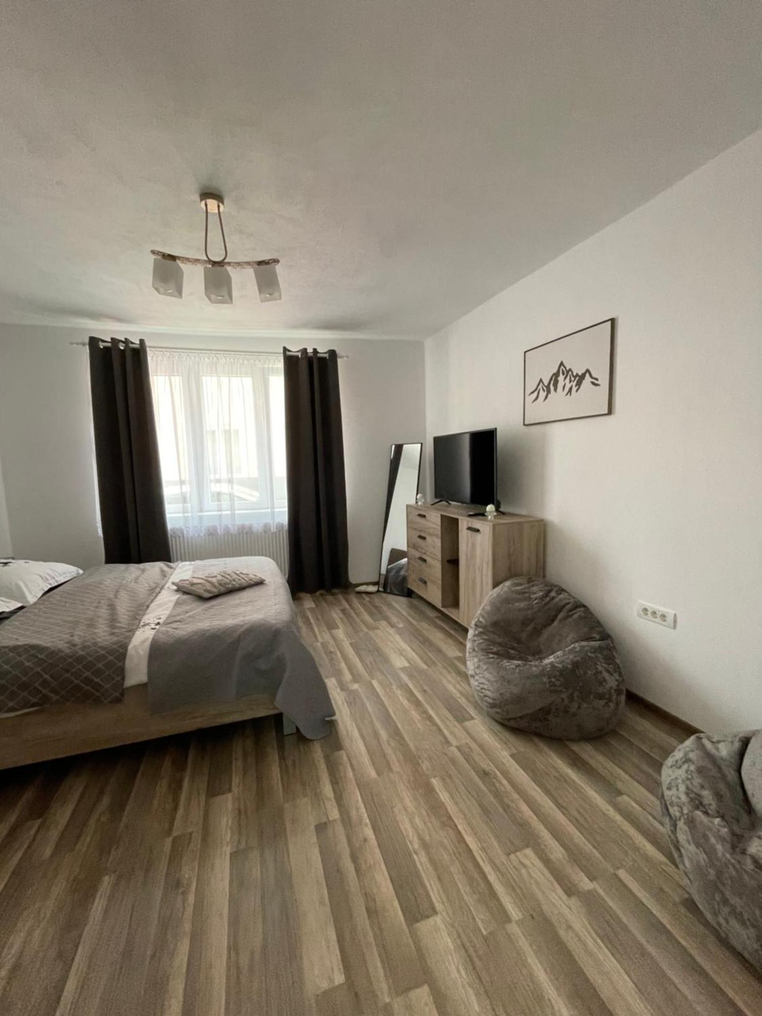 La Mary In Old Town Apartment Sibiu Room photo